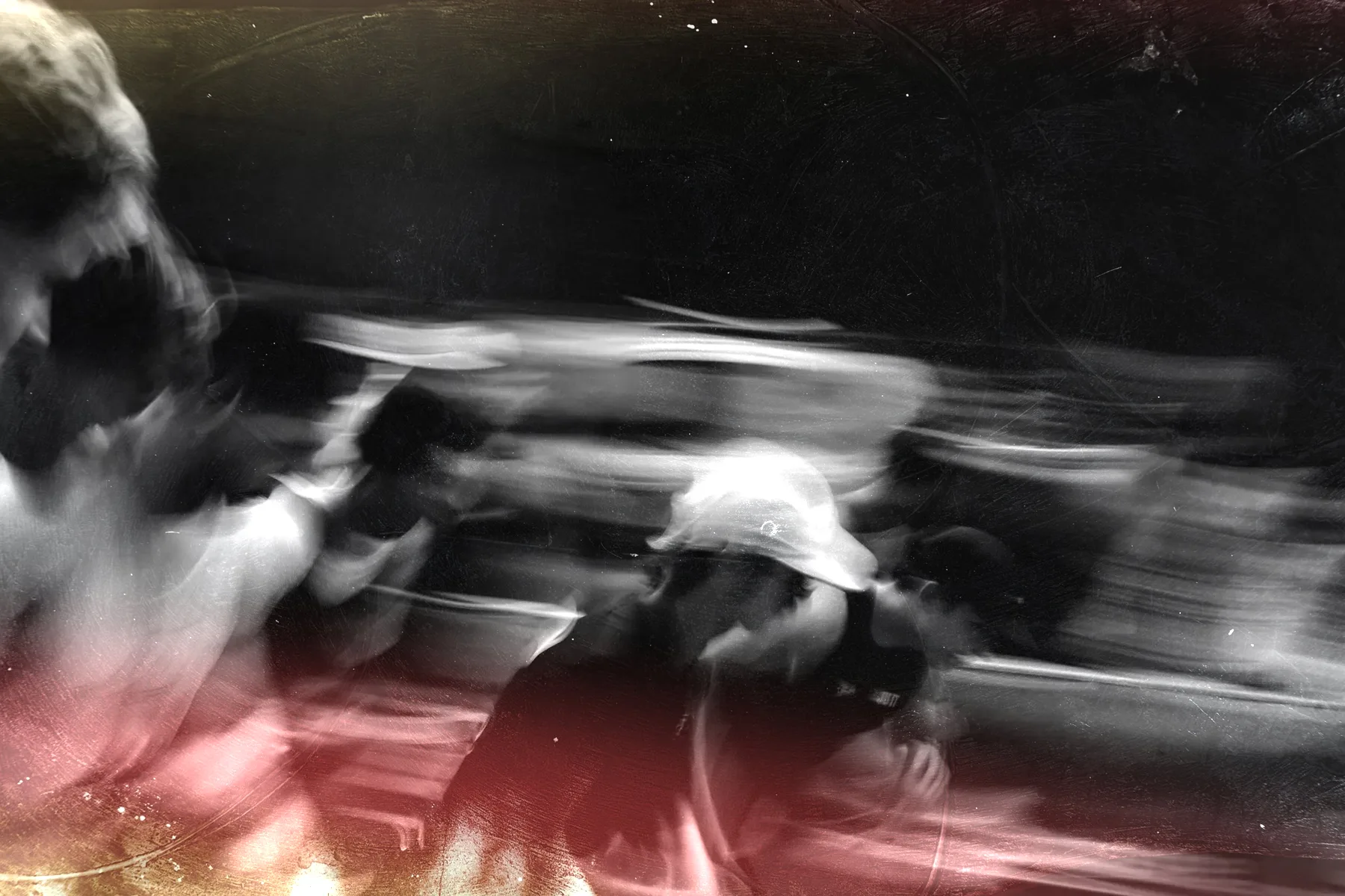 Runners in motion blur, 99 LAPS 2026